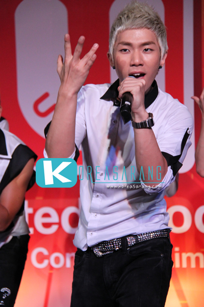 ZE:A in Thailand 29-07-10:Kevin