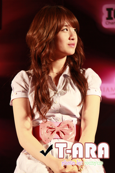 T-ARA in Thailand 05-04-10:Jiyeon