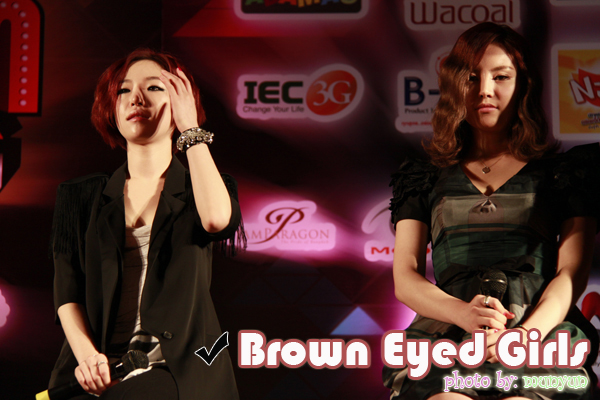 BROWN EYED GIRLS in Thailand 05-04-10:Ga-in,Miryo