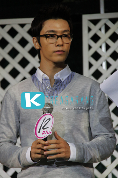 12 Plus Roll-on Press Conference 18-09-10:Donghae
