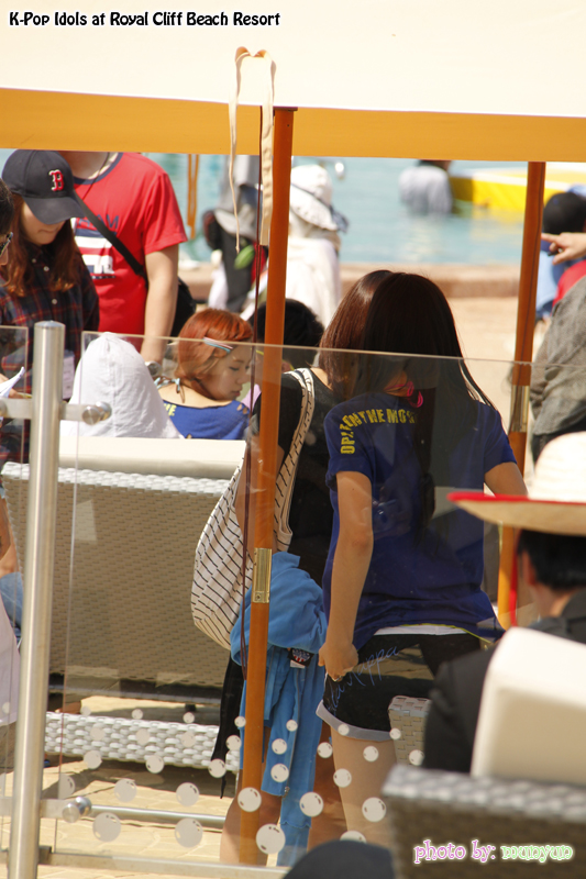 หลัง-คริสตัล,หันมาข้างหลัง-ลิซซี่