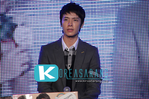 Maxim Contact Lens Surprise Celebration (Press Conference) 11-10-10:DongHae