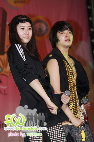 f(x) in Thailand 19-03-10:Amber,Krystal
