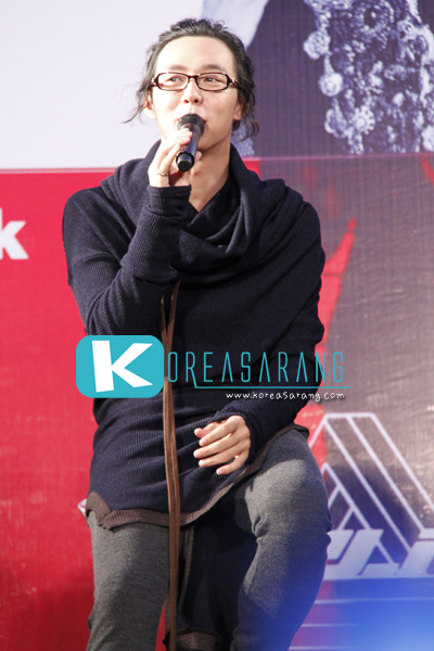 JYJ Showcase Tour in BKK (Press Conference) 14-10-10:Yoochun