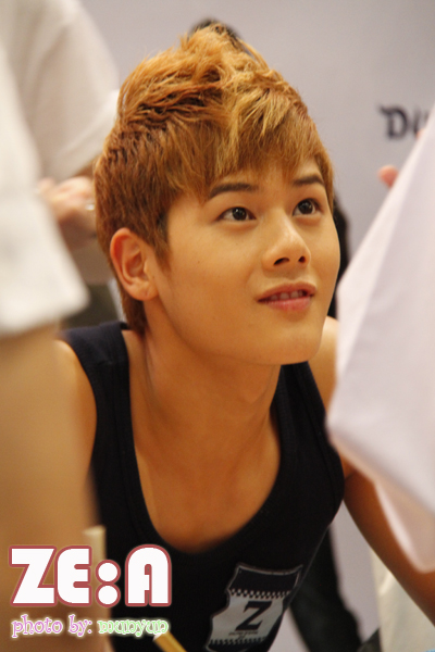ZE:A in Thailand 29-07-10:Dongjoon