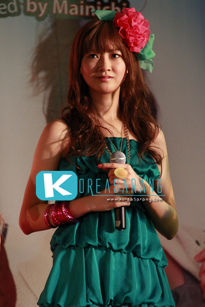 Berryz Kobo in Thailand 25-03-10:Yurina