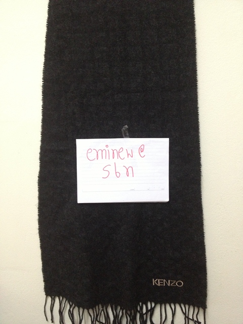 ผ้าพันคอ KENZO ขาย 1550 บาท สวยมากคะ