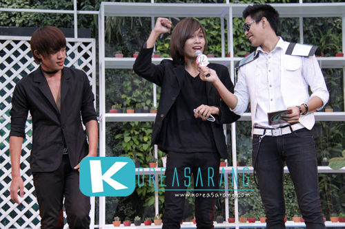 12 Plus Roll-on Press Conference 18-09-10