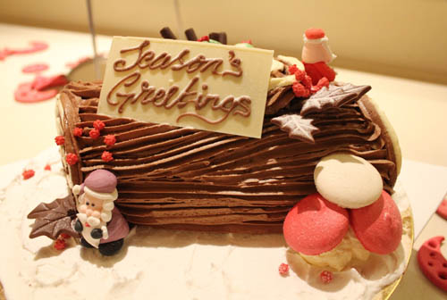 Celebrate Christmas Eve At The Cove Restaurant