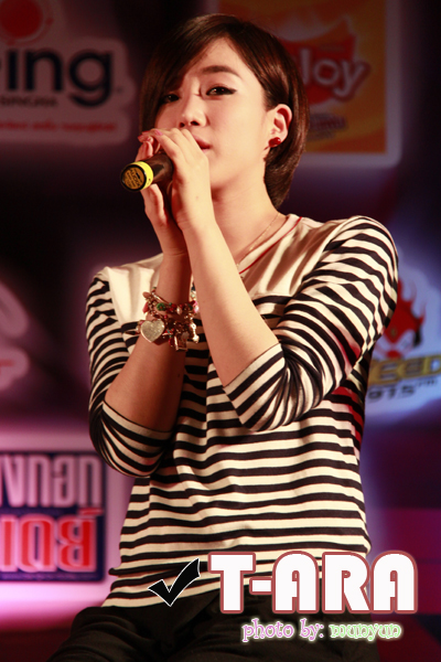 T-ARA in Thailand 05-04-10:Eunjeong