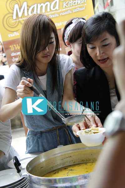 SEEYA in Thailand 12-09-10 (At Bannmahamek): Boram