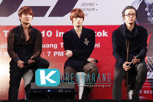 JYJ in Thailand 14-10-10