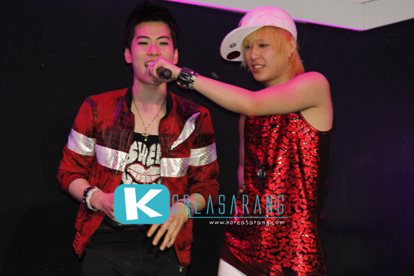 DNT in Thailand 17-12-09 : DNT Crazily Pretty with DAY fan live in Bangkok=>Byung Kyu+Joon Yong