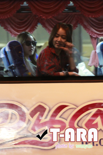 T-ARA in Thailand 05-04-10:Soyeon