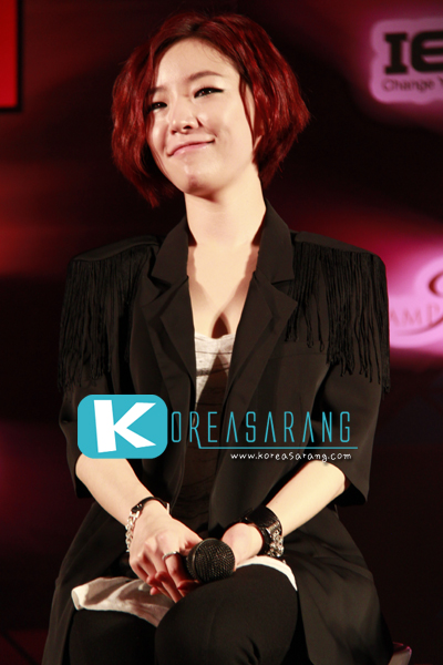 BROWN EYED GIRLS in Thailand 05-04-10:Ga-in