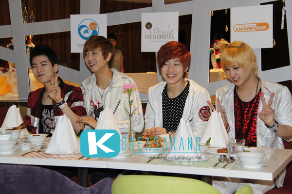 DNT in Thailand 17-12-09 : DNT Crazily Pretty with DAY fan live in Bangkok=>DNT