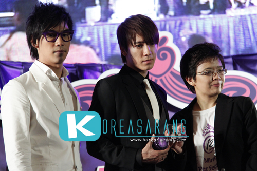 12+ Miracle BB Perfect Powder 14-07-10:DONGHAE