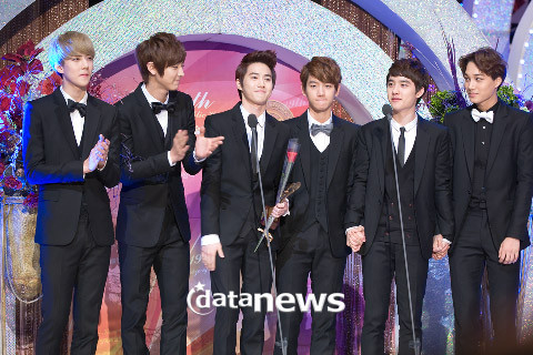 [Pic] 121128 EXO-K at The 19th Korean Entertainment Awards