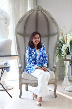 สุทธิกัญญา ไทยเพ็ชร มอบเซอร์ไพรส์รถหรูเอาใจเศรษฐีเมืองใต้