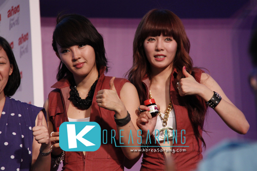 4Minute in Thailand 23-09-10:Ji Yoon,Hyun Ah