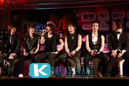 SUPERNOVA in Thailand 05-04-10:Sungje,Jihyuk,Yoonhak,Gwangsu,Sungmo,Geonil