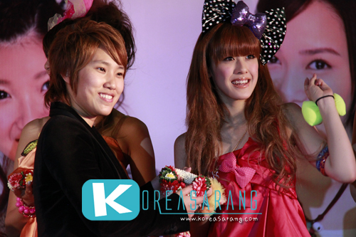 Berryz Kobo in Thailand 25-03-10:Miyabi