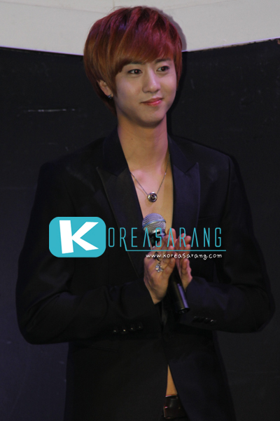 DNT in Thailand 19-12-09 : DNT Crazily Pretty with DAY fan live in Bangkok=>Dong Wook