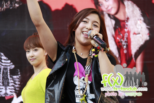 f(x) in Thailand 20-03-10:Luna