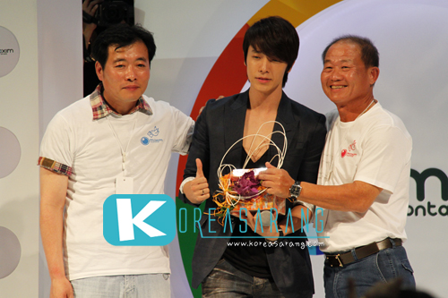 LEE DONGHAE in Thailand 21-06-10