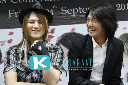 AUCIFER in Thailand 24-09-10:Yuki,Makoto