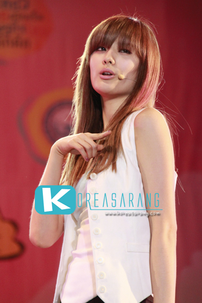 AFTER SCHOOL in Thailand 19-03-10:Nana