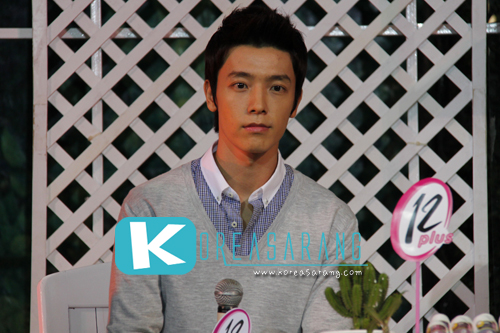 12 Plus Roll-on Press Conference 18-09-10:Donghae