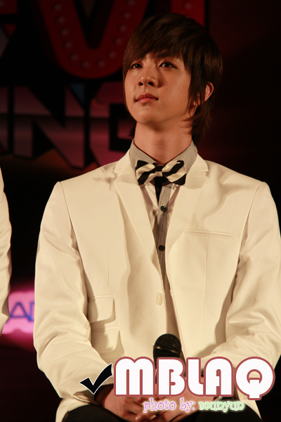 MBLAQ in Thailand 05-04-10:Thunder