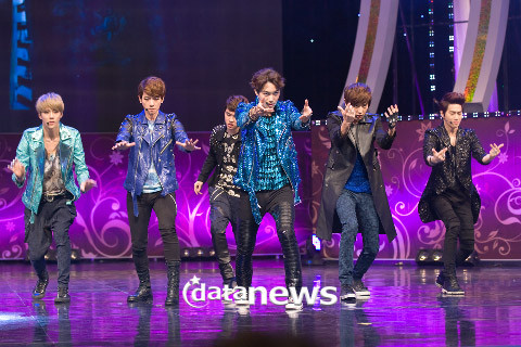 [Pic] 121128 EXO-K at The 19th Korean Entertainment Awards