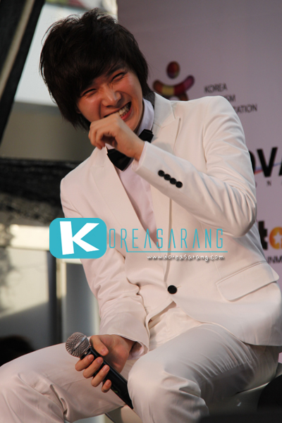 SHU-I in Thailand 16-07-10:Changhyun