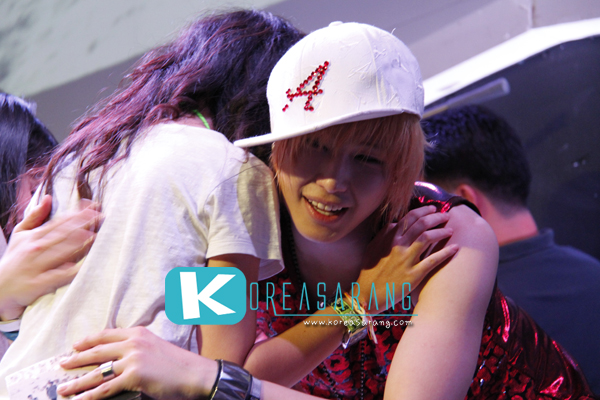 DNT in Thailand 17-12-09 : DNT Crazily Pretty with DAY fan live in Bangkok=>Joon Yong