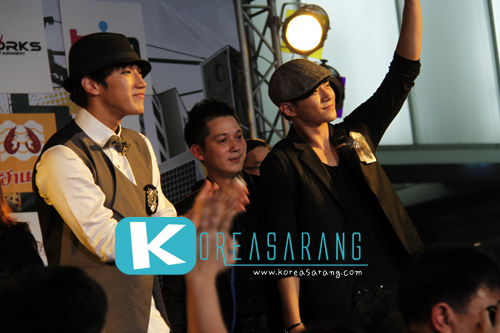 Mnet Ultimate Press Conference 17-09-10:Junsu+Junho-2PM