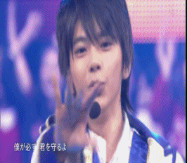 โชริน่ารัก แบบว่าจบเพลงพอดี เหลือบไปมองจูริเดินมาต่อเพลงใหม่ กลัวหลบไม่ทันมั้ง 555