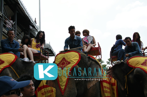 f(x) in Thailand 20-03-10:Krystal,Sulli