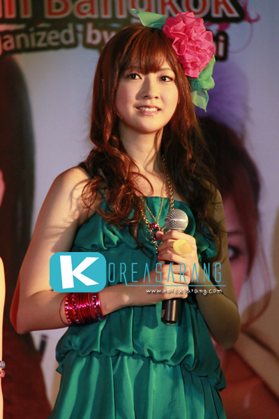 Berryz Kobo in Thailand 25-03-10:Yurina
