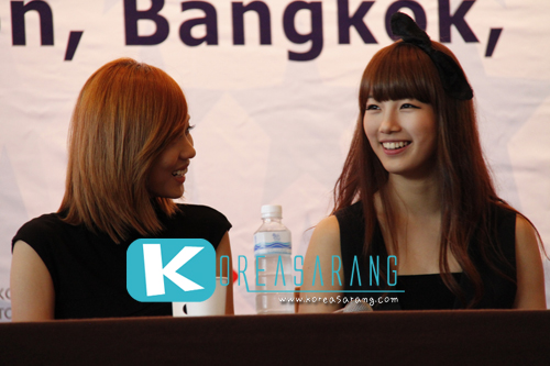 Miss A in Thailand (26-10-10):Fei,Suzy