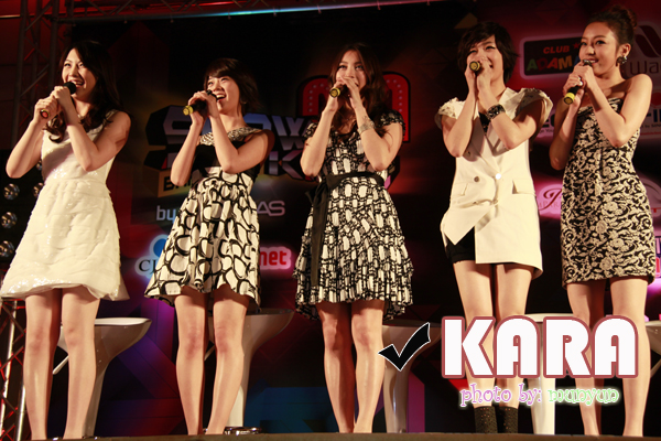 KARA in Thailand 05-04-10:Jiyoung,Seungyeon,Gyuri,Nicole,Hara