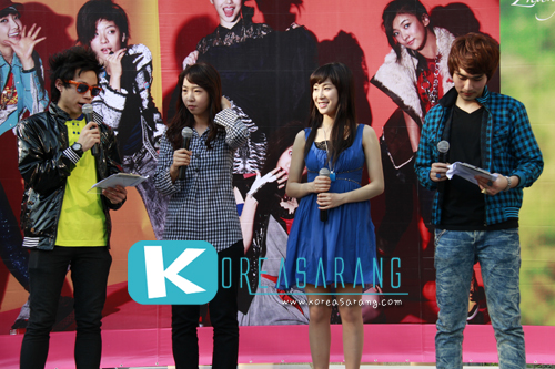 Zhang Li Yin in Thailand 20-03-10