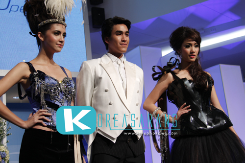 Supreme Complex Grand Opening 23-09-10:ซาร่า,ณเดช,มิน พีชญา