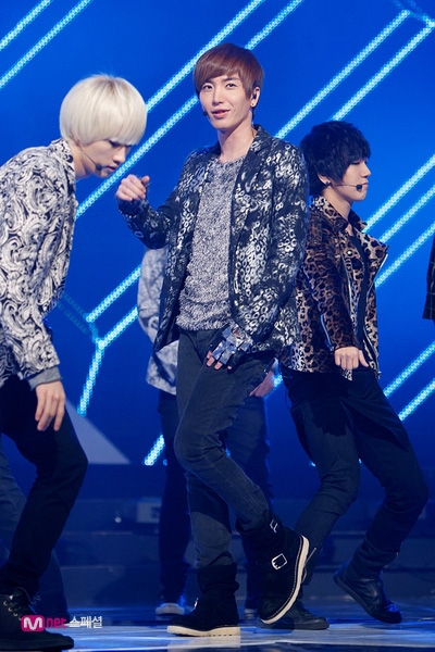 111013 Leeteuk Mnet MCountdown Official Updated