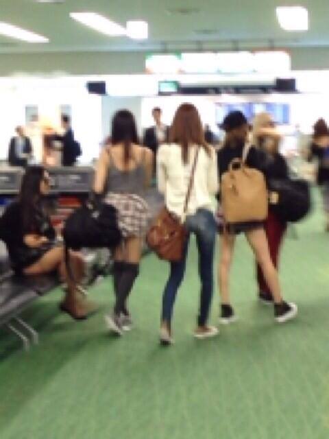 YulTi @ Gimpo Airport 130905  ยูลนั่งประท้วงไรฟานี่ปะคะ 555555