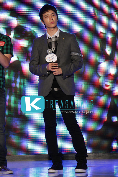Maxim Contact Lens Surprise Celebration (Press Conference) 11-10-10:DongHae