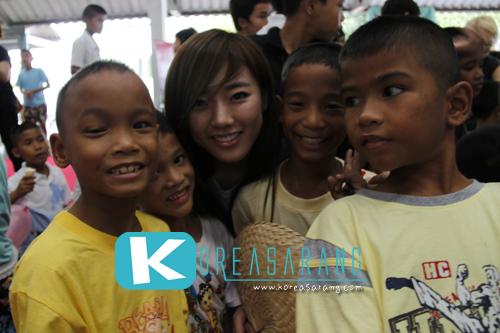 SEEYA in Thailand 12-09-10 (At Bannmahamek):Boram