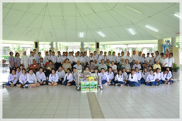 ณ บ้านพักคนชรา 09/07/2011