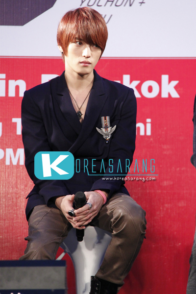 JYJ in Thailand 14-10-10:Jaejoong